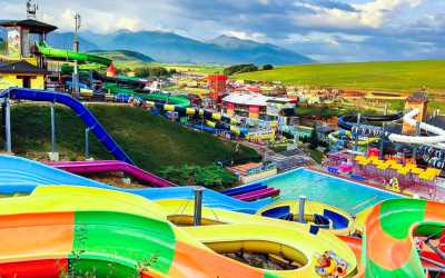 Obóz młodzieżowy, KORBIELÓW 2026 - WAKACYJNY HIT !!! Z wyjazdem do Energylandii, wycieczkami do Wiednia, na Słowację i do aquaparków. Ośrodek z basenem letnim. Kolonia 7-13 lat, obóz 14-18 lat.